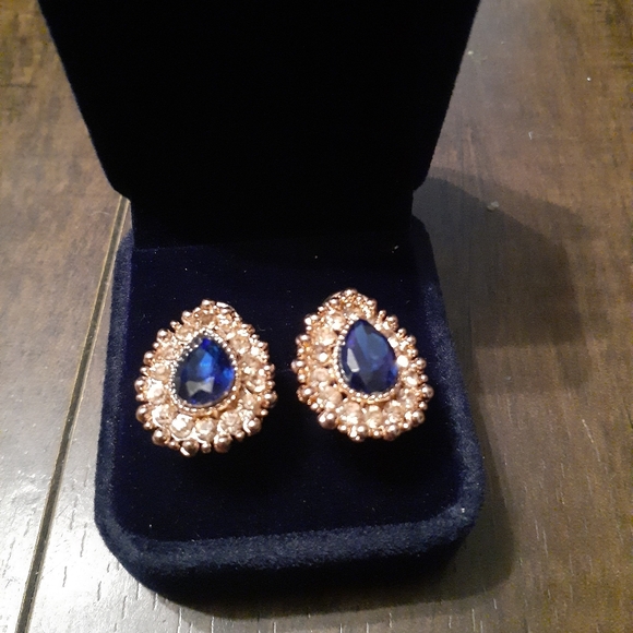 Hypoallergenic Earrings ( 5 pair Brand New ) - Picture 5 of 7